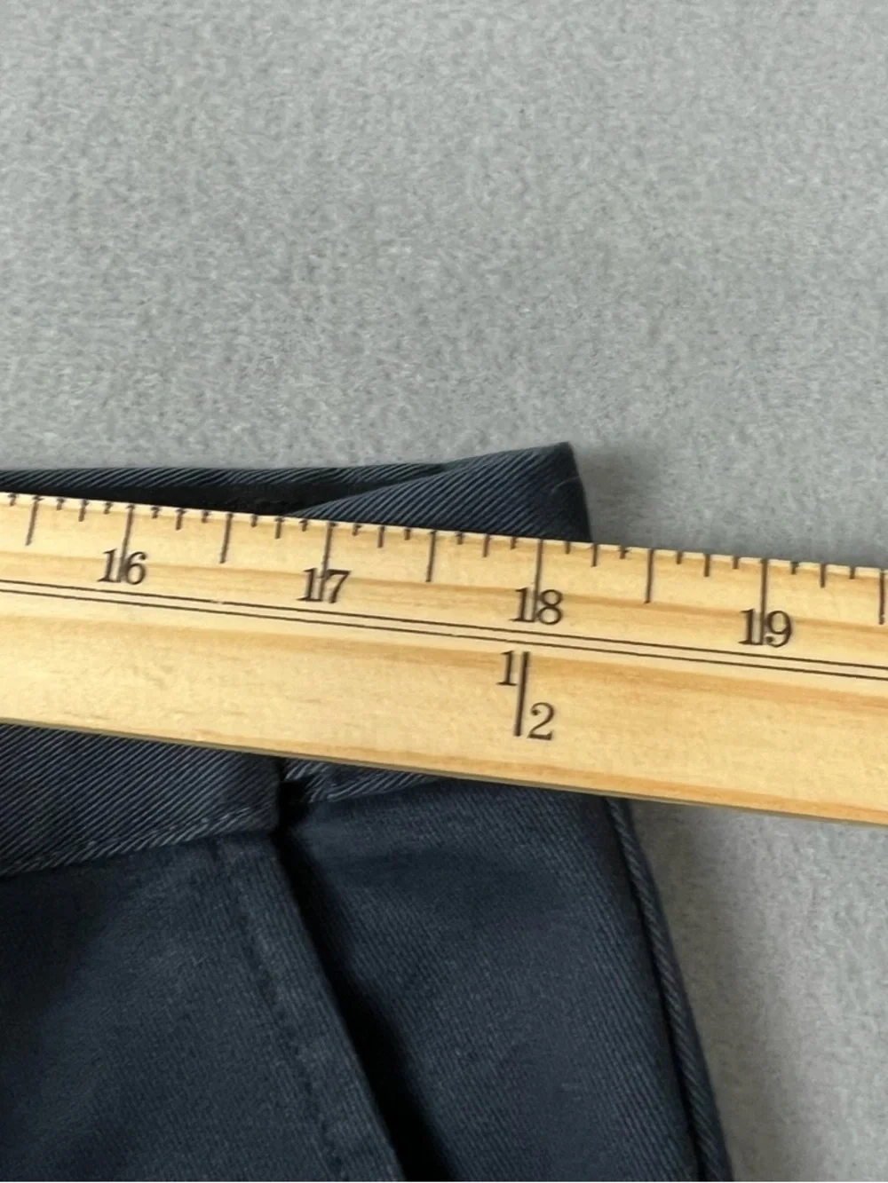 LL Bean Men's 38x30 Double L Carbon Navy Chinos Comfort Waist Wrinkle-Free Pants